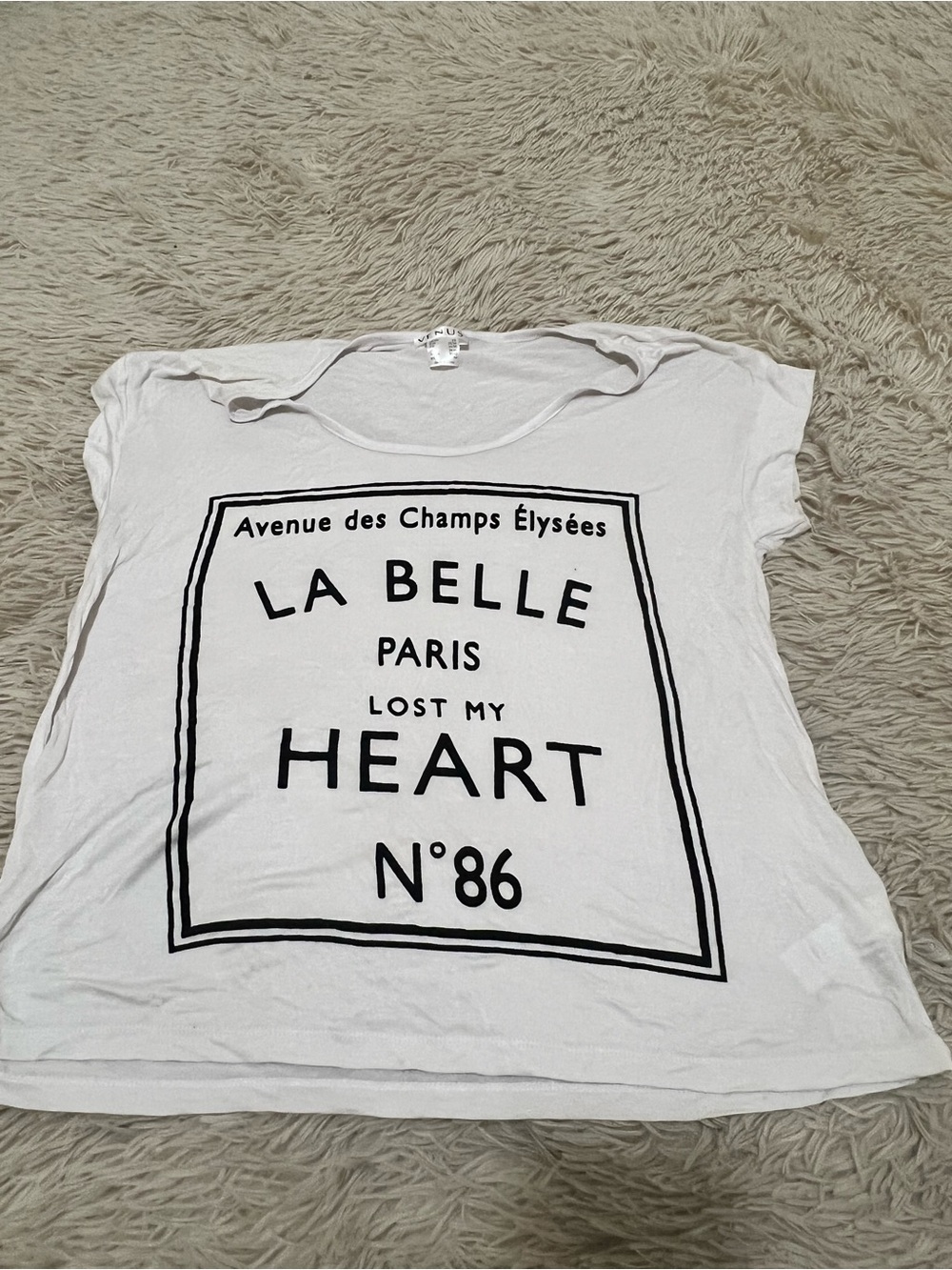 VENUS White 'La Belle' Graphic Tee
